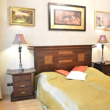 Classic Flat At Basilica Apartment Budapest Exterior photo