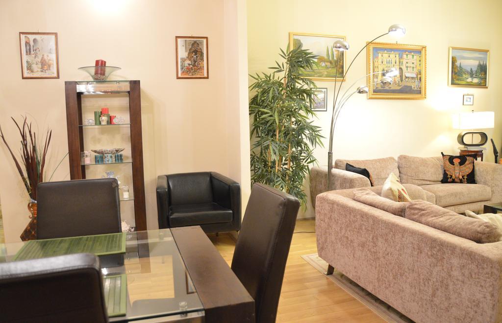 Classic Flat At Basilica Apartment Budapest Exterior photo
